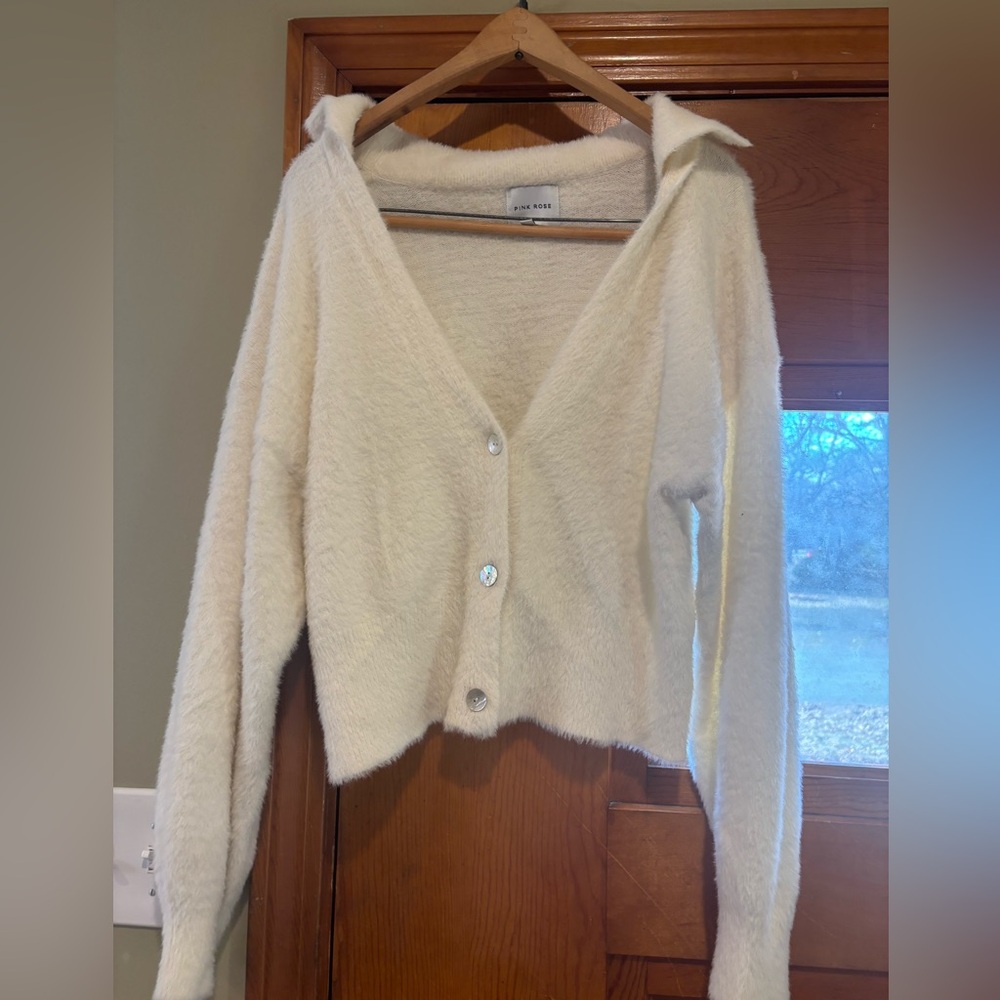 Junior’s Cream Cardigan Sweater